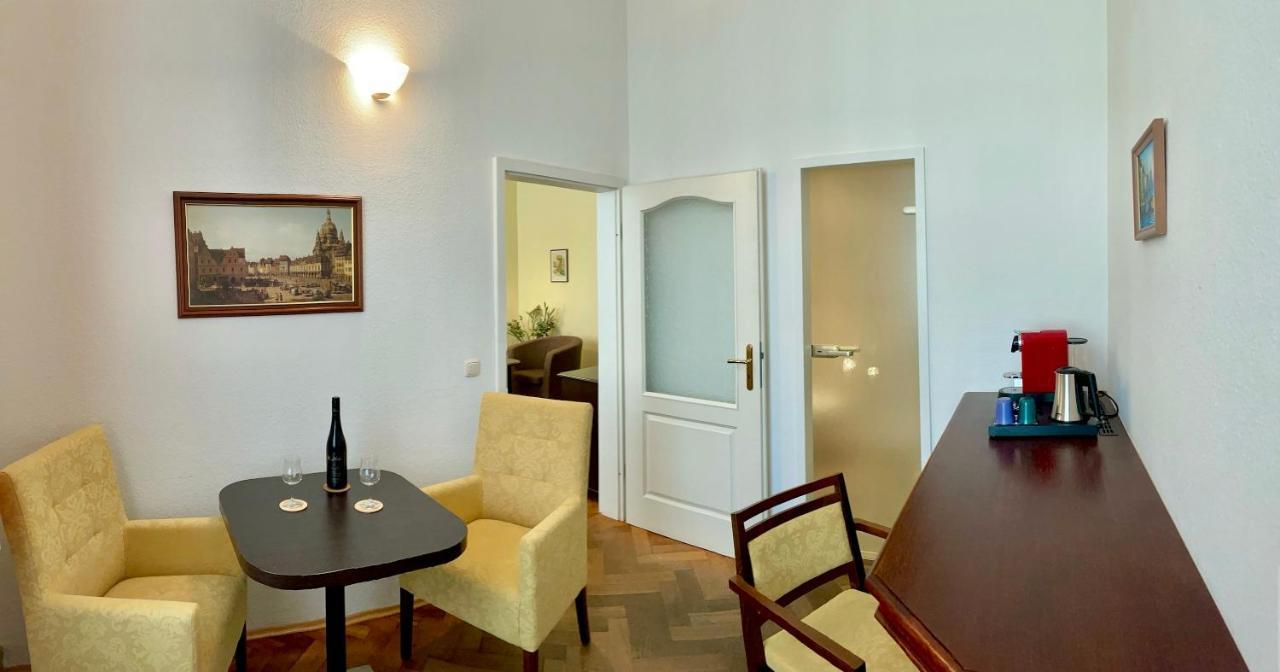 Apartmenthaus Stadt Metz Дрезден Екстериор снимка