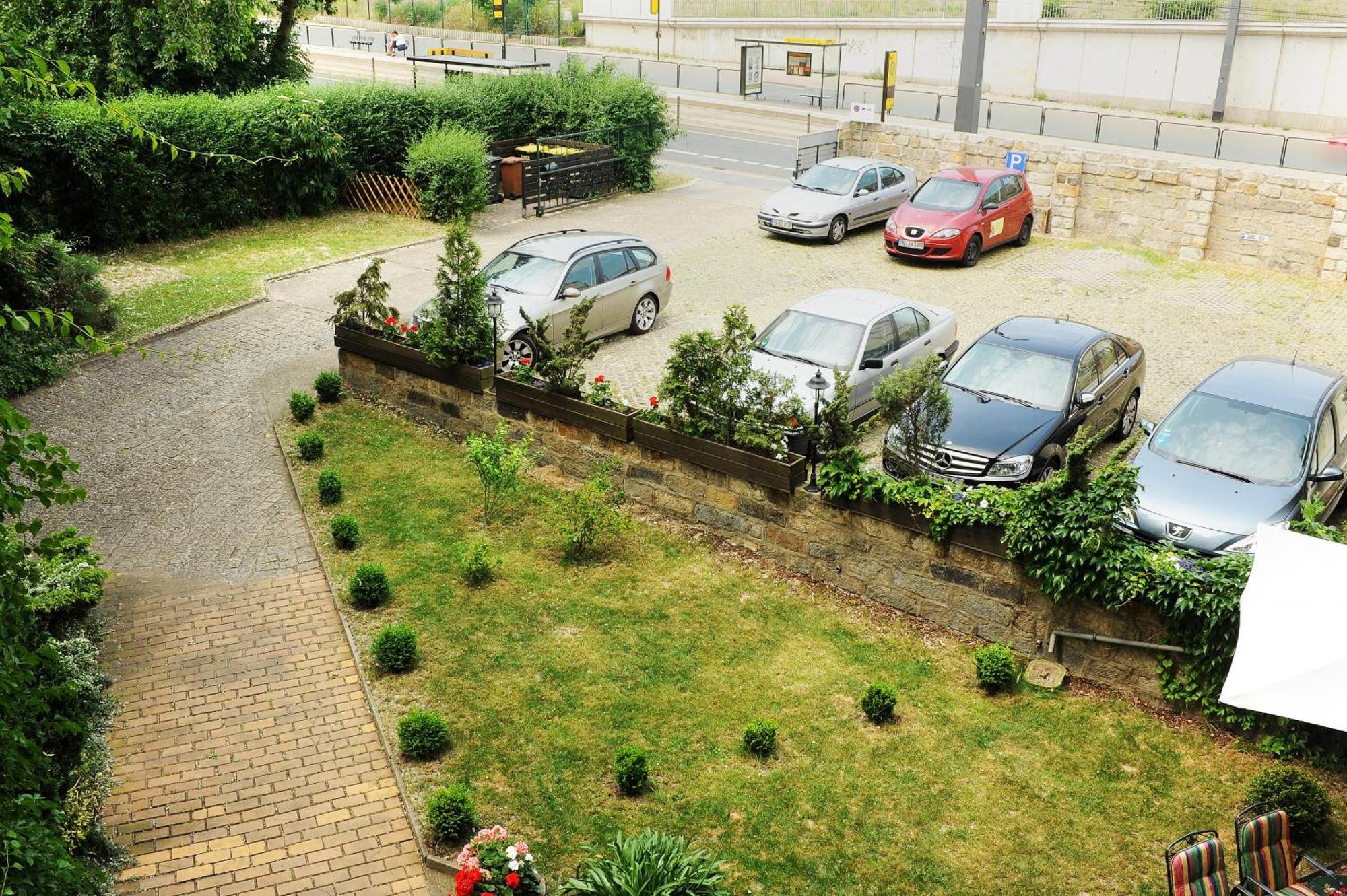 Apartmenthaus Stadt Metz Дрезден Екстериор снимка