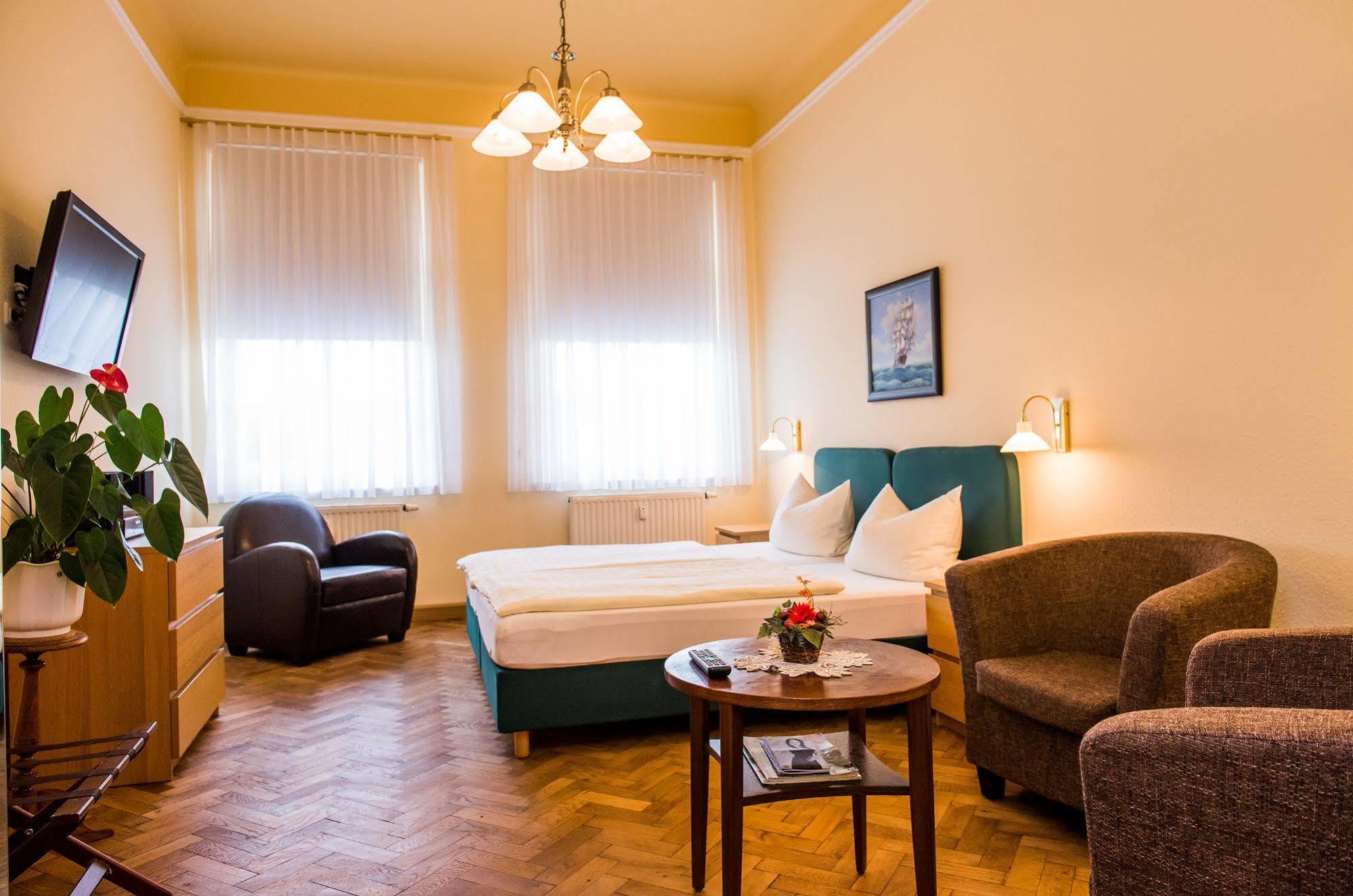 Apartmenthaus Stadt Metz Дрезден Екстериор снимка
