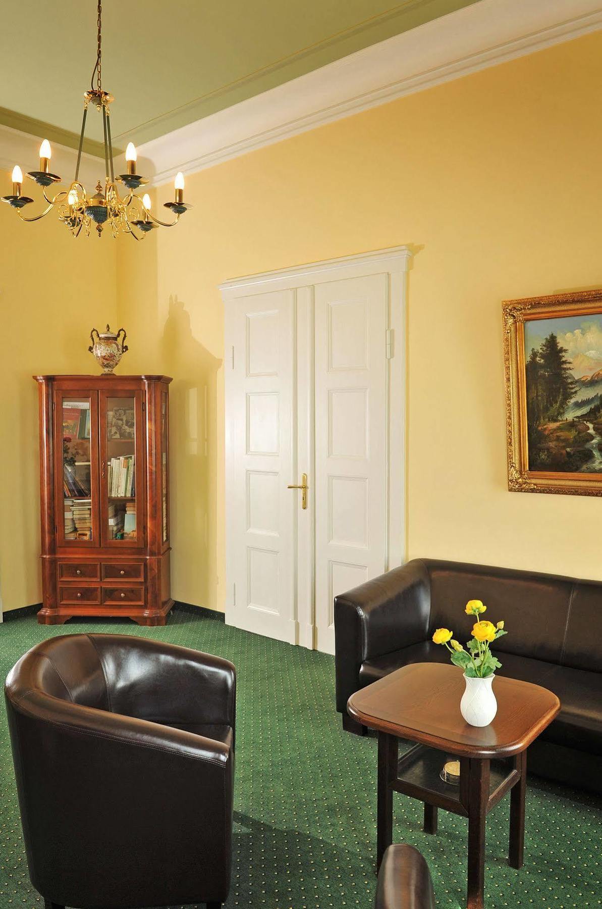 Apartmenthaus Stadt Metz Дрезден Екстериор снимка