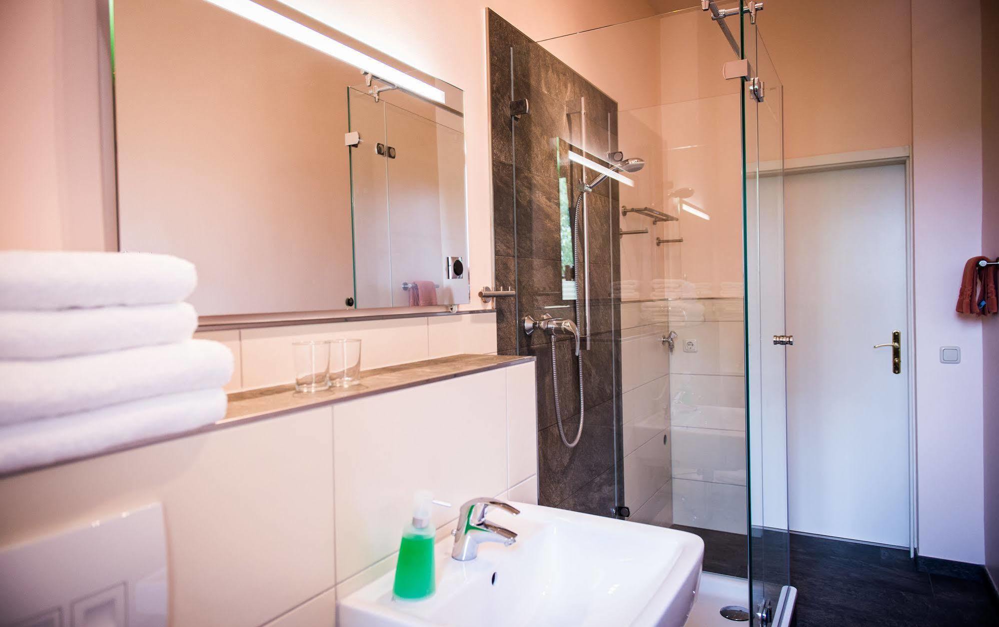 Apartmenthaus Stadt Metz Дрезден Екстериор снимка